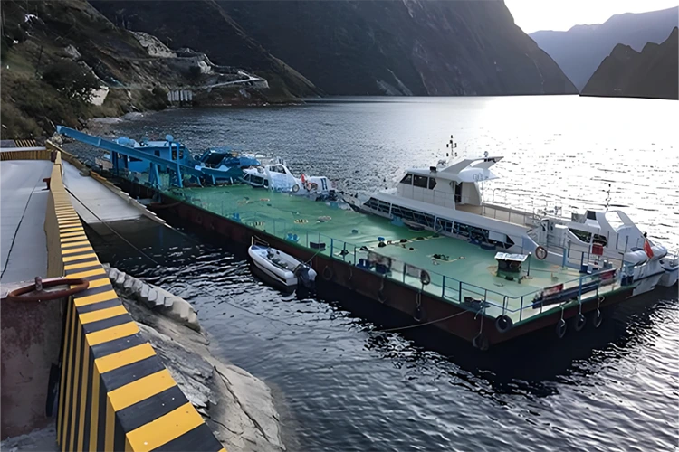 Pontoon Barge